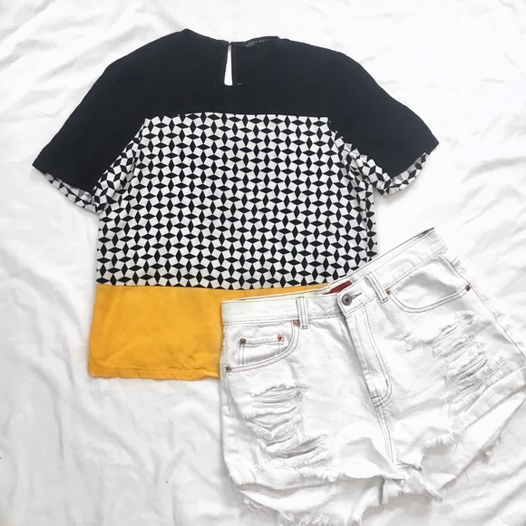 Zara Tops - Zara black and yellow top (A4)